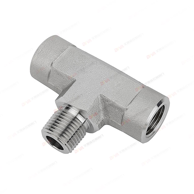 Main pipe external thread three-way