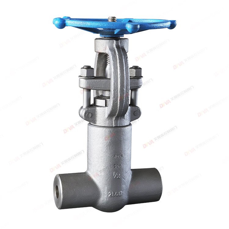 Forged steel self-sealing butt-weld gate valve